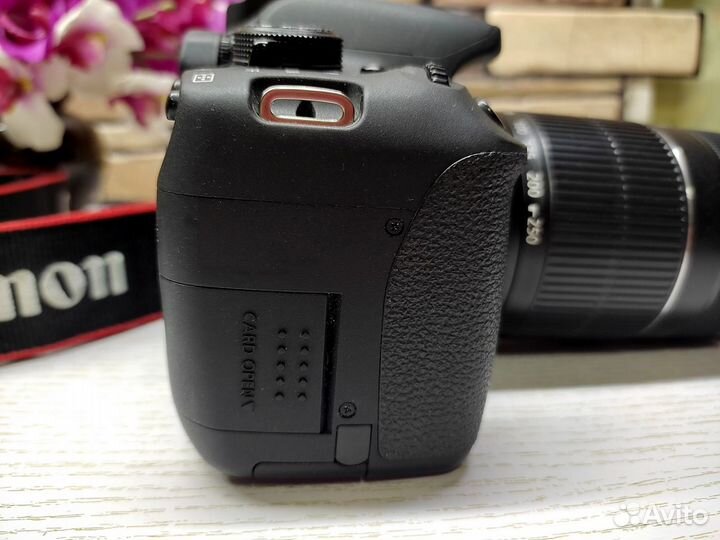 Canon eos 700d body