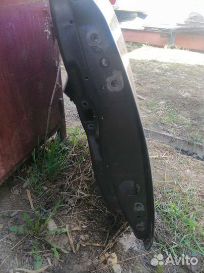 Дверь левая передняя Toyota Prius 20