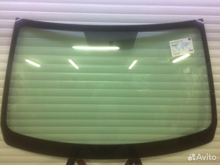 Renault duster /sandero 2008 - лобовое стекло