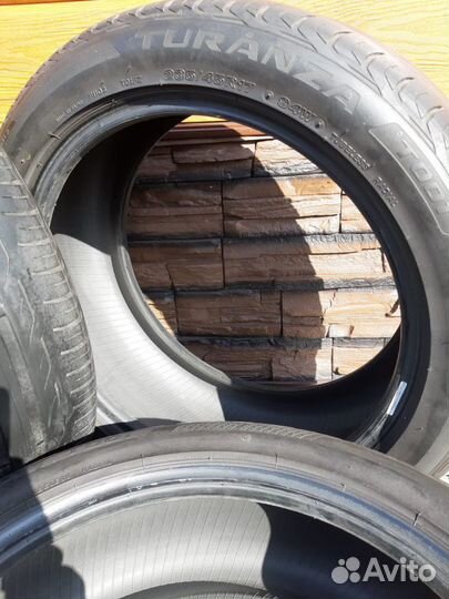 Bridgestone Turanza T001 235/45 R17