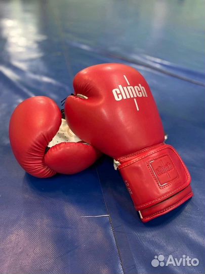 Боксерские перчатки Clinch