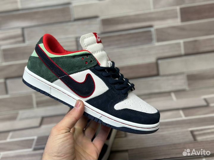 Кроссовки Nike SB Dunk Low