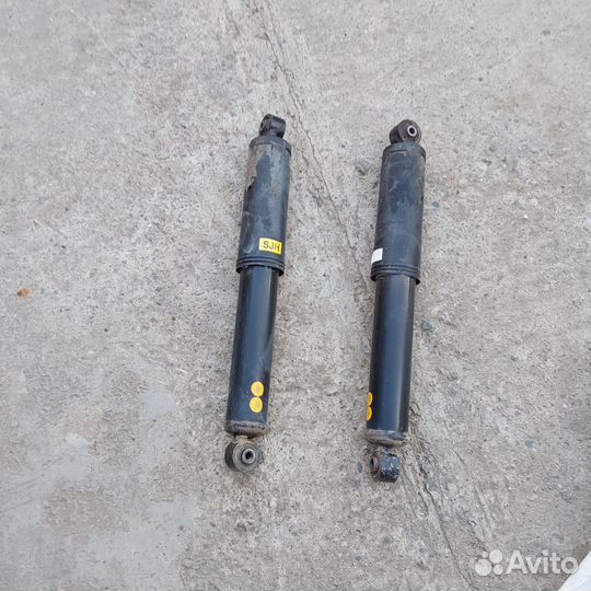 Chevrolet Captiva амортизатор саморегулирущийся