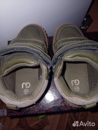 Ботинки демисезонные на мальчика 24р