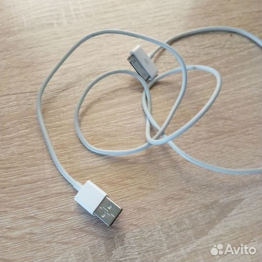 Зарядка на iPhone 4S