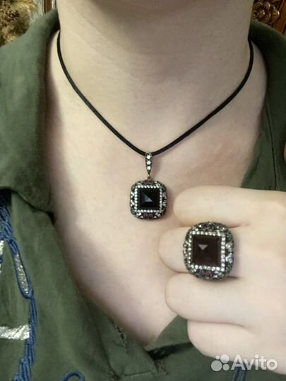 Серебряное кольцо и подвеска