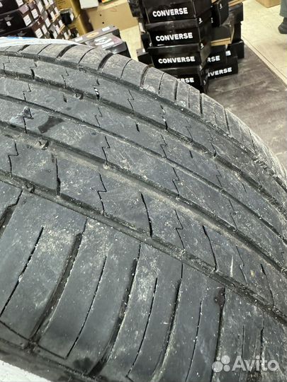 Tracmax F105 285/35 R22