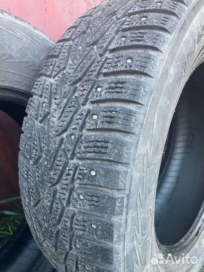 Nokian Tyres Hakkapeliitta 7 215/65 R16 102T