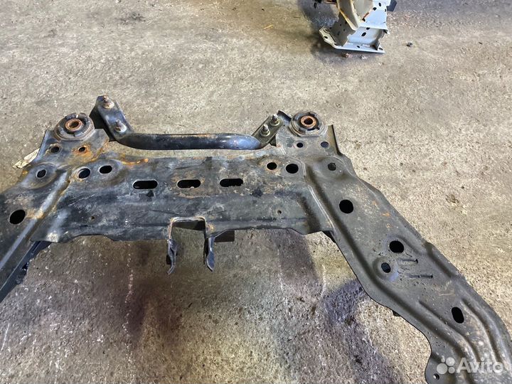 Подрамник передний Mazda 6 GH L5 2008