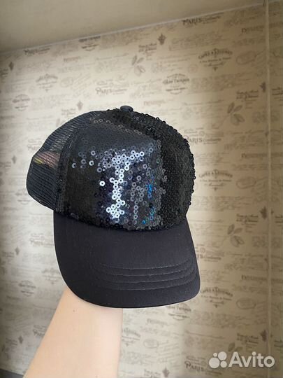 Кепка летняя Guess