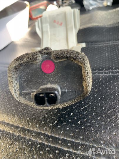 Повторитель поворота в зеркало toyota corolla 150