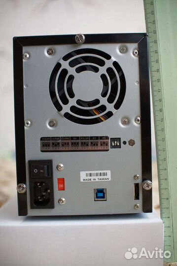 Внешний дисковый накопитель CFI