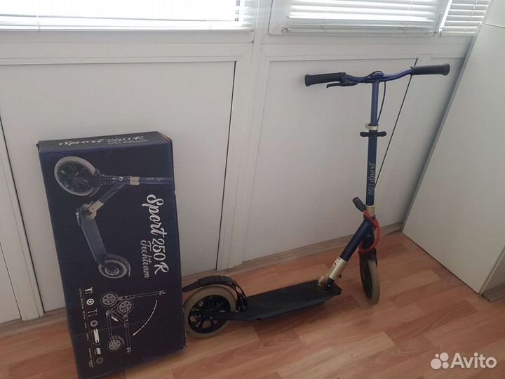 Самокат взрослый новый.Торг