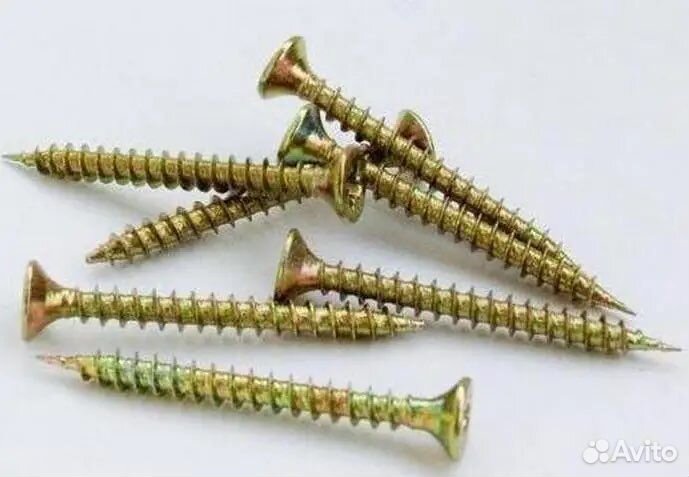 Саморезы желтые по дереву