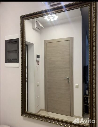 Зеркало настенное в раме бу