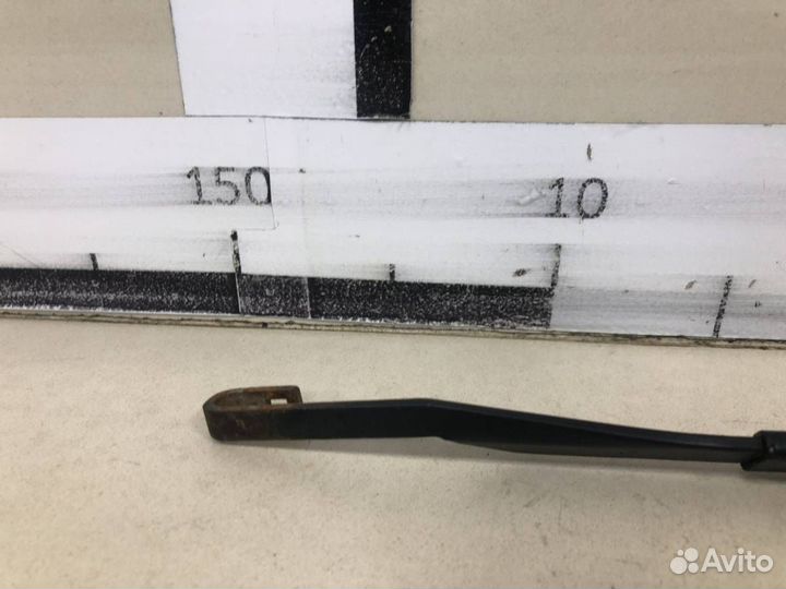 Поводок стеклоочистителя передний левый Toyota Cor