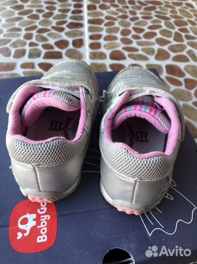 Кроссовки детские