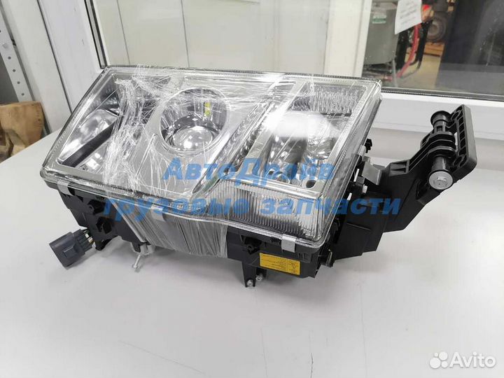 Фара ксенон Вольво Фш12 Фм12 правая
