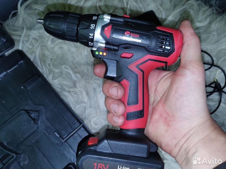 Аккумуляторная дрель шуруповерт Edon18v