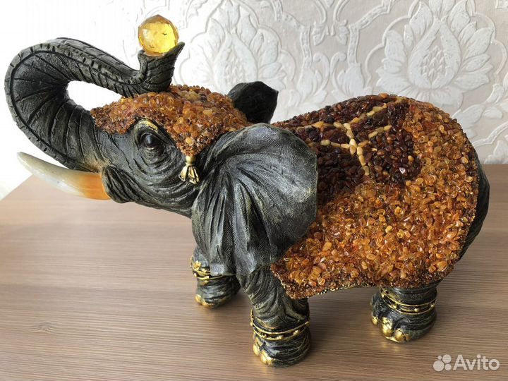 Слон янтарь натуральный, сувенир