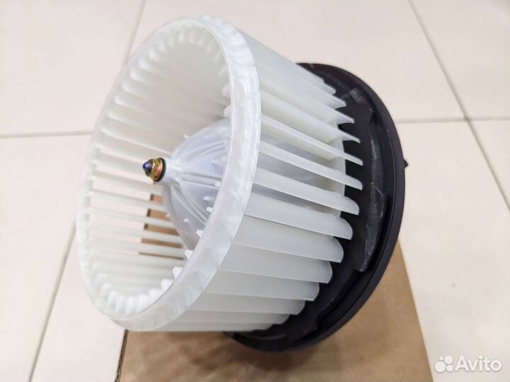 Мотор отопителя chevrolet tahoe / escalade