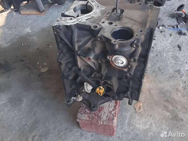 Блок двигателя AUY VW Sharan 1.9 TDI