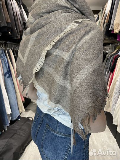 Палантин Toteme