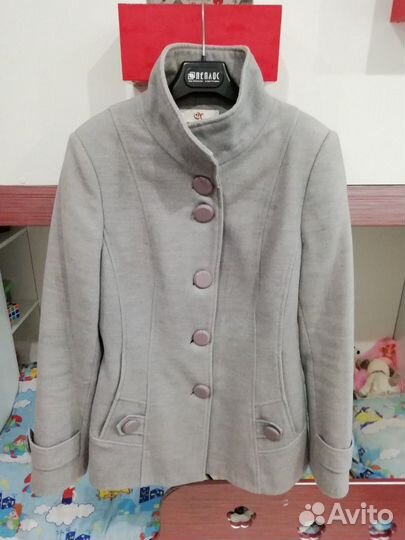 Продается полупальто женское