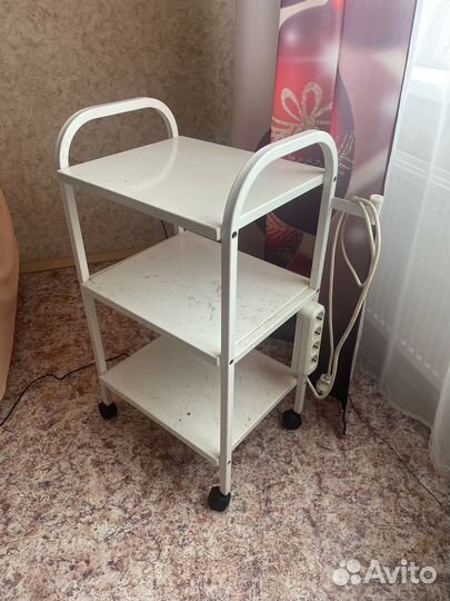 Медицинская тележка