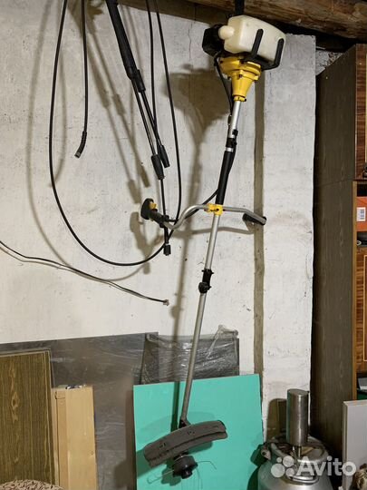 Триммер бензиновый