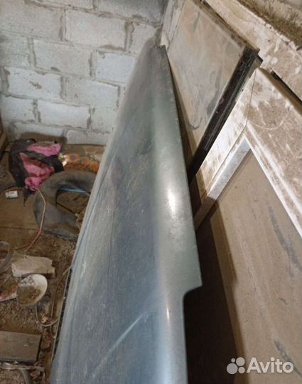 Капот bluebird t72