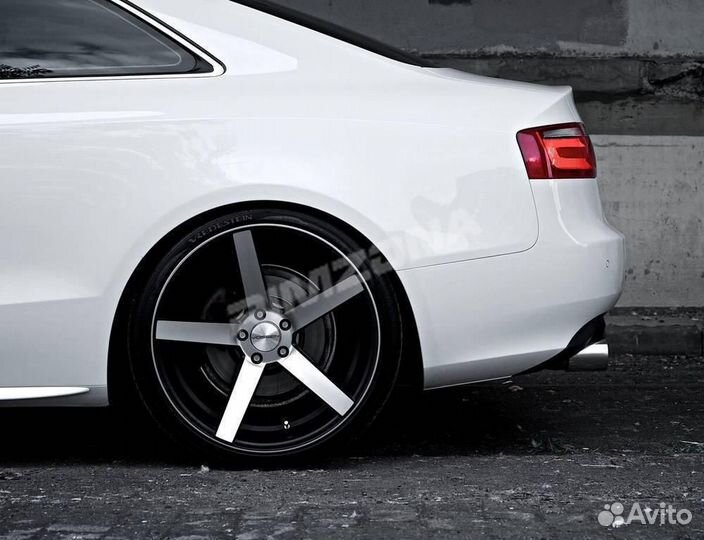 Литой диск в стиле vossen R17 5x114.3. Новые диски