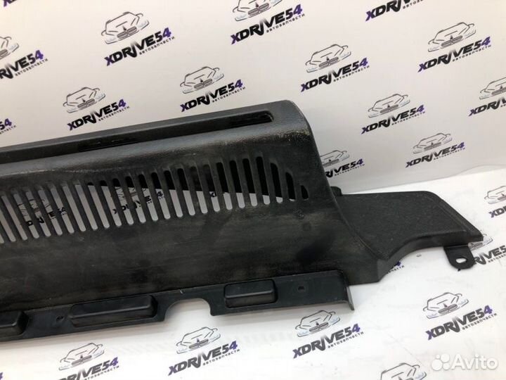 Направляющая шторки багажника задняя левая Bmw X6