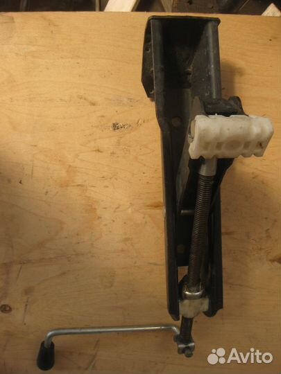 Домкрат для Мерседес