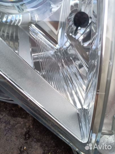 Правая фара Bixenon mercedes 212 с дефектом