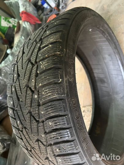 Nokian Tyres Hakkapeliitta 7 235/35 R19