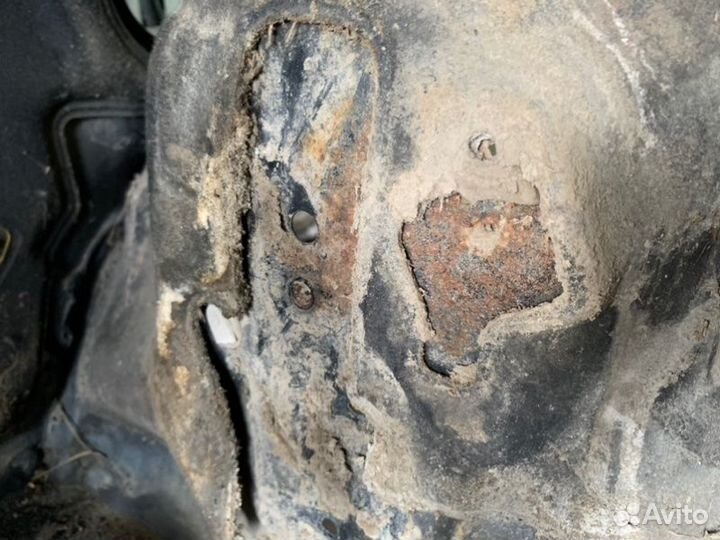 Лонжерон передний левый Lexus Rx350