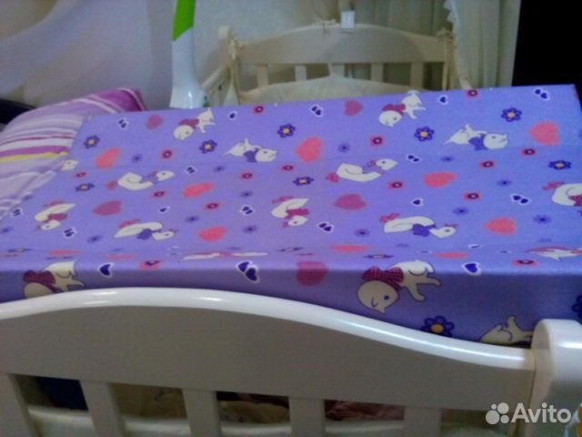 Пеленальная доска на кроватку