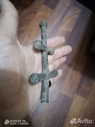 Старинный крест