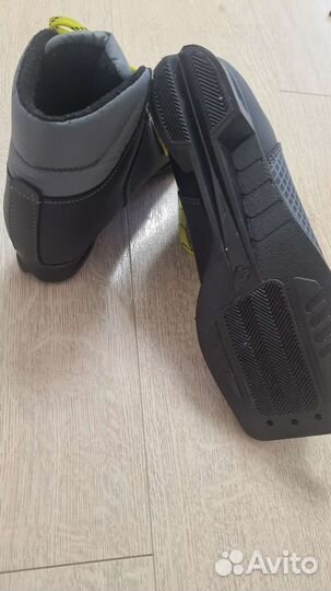 Лыжные ботинки