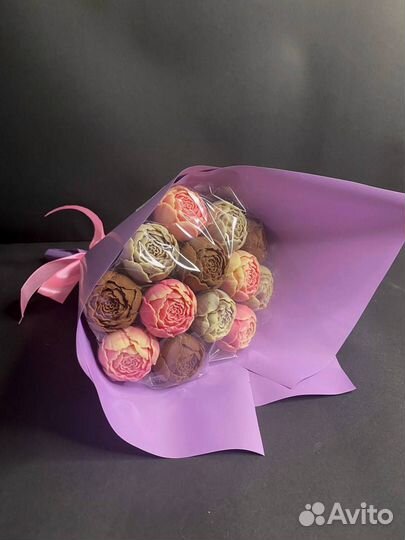 Букет - 13 Пионов из Бельгийского Шоколада