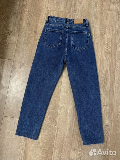 Джинсы женские