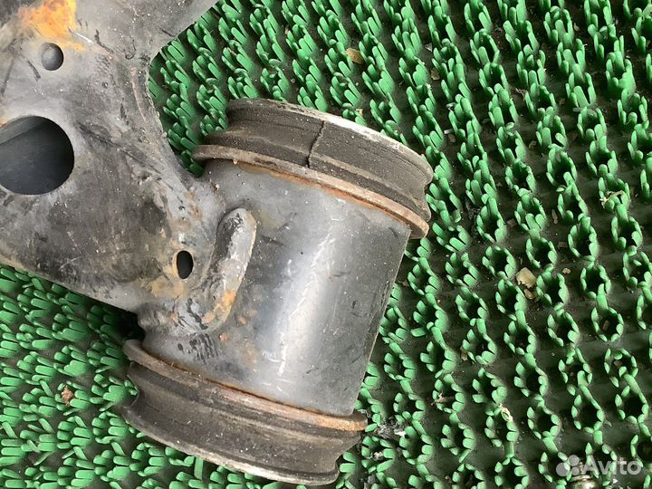 Рычаг передний нижний lexus IS250