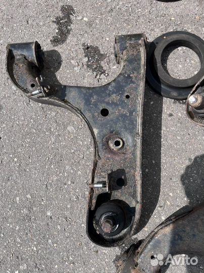 Комплект рычагов задних patol y62