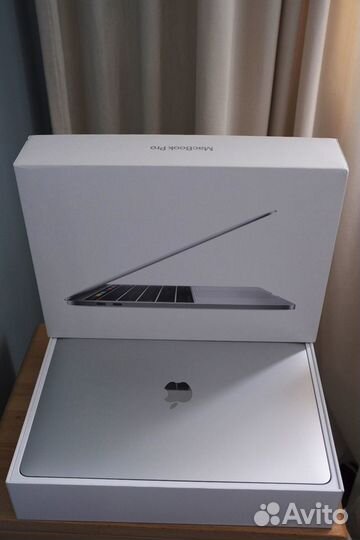 Macbook pro 13 2019 256гб