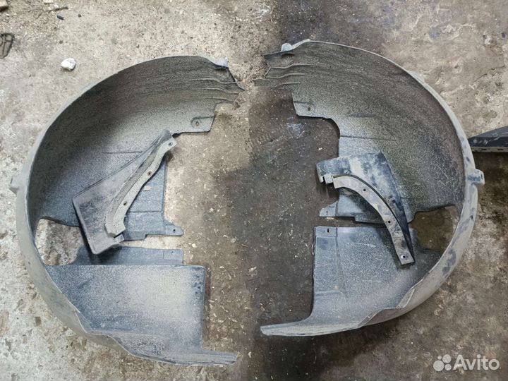 Подкрылок задний Skoda Roomster 2006-2015