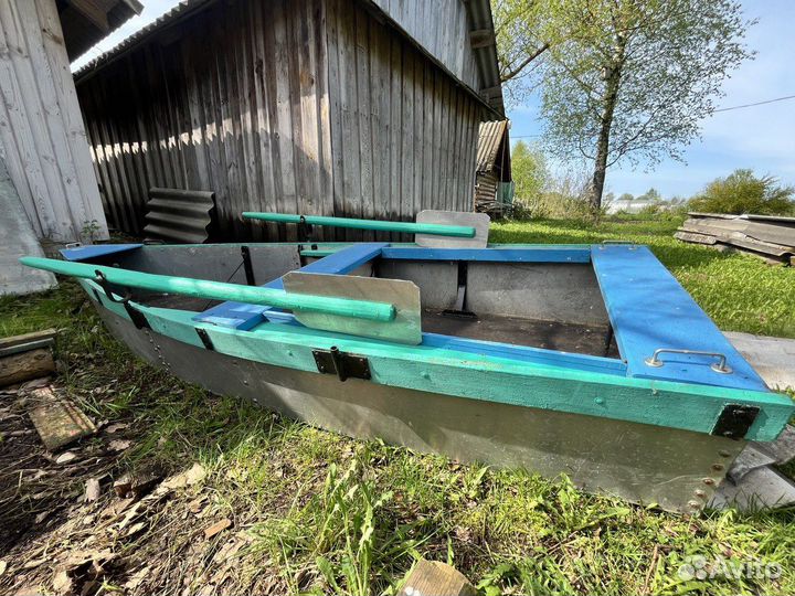 Весельная лодка