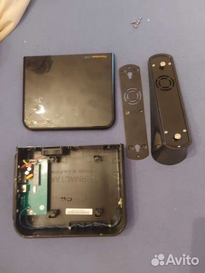 Контейнер для жесткого диска Thermaltake VI-ON