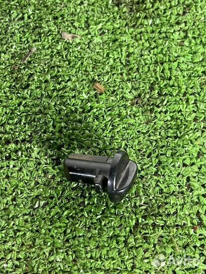 Крепление бардачка Toyota Celica ZZT231 2ZZ-GE