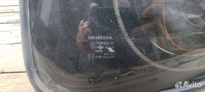 Стекло заднее Honda Orthia